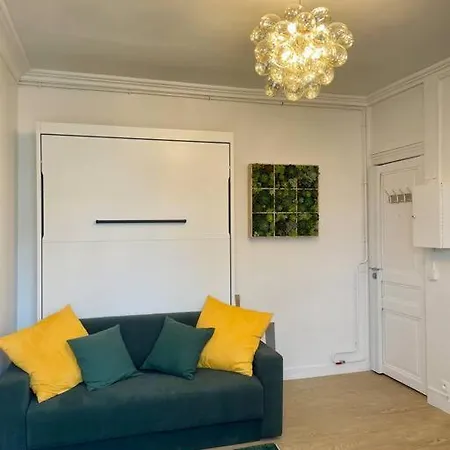 Apartment Somptueux 25m2, Balcon, Plein Centre Deauville